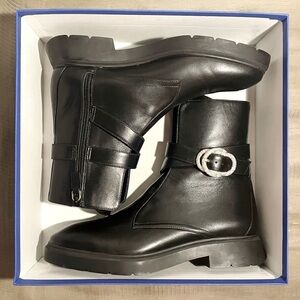 Stunning Stuart Weitzman black booties- Brand New!
